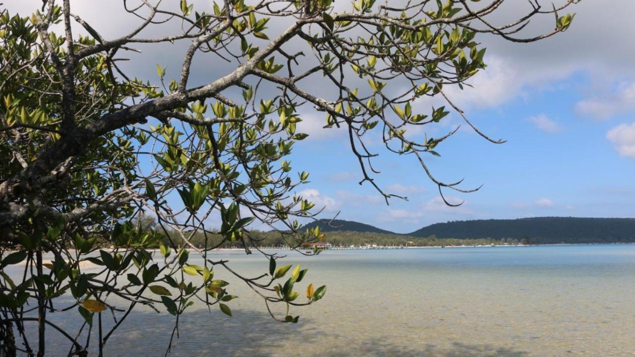 Mangrove Beach Bungalows Koh Rong Sanloem Exteriör bild