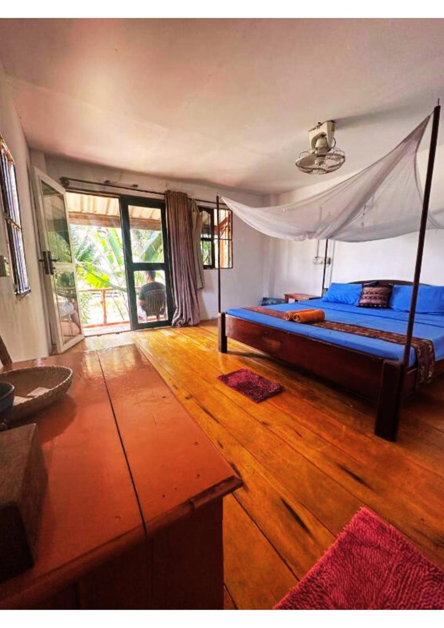 Mangrove Beach Bungalows Koh Rong Sanloem Exteriör bild
